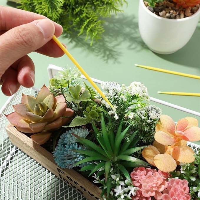 Toyvian Succulent Pollinator Pen Fruit Tree Pollination Tool for Outdoor Gardening Yellow Hand Pollination Brush for Vegetable and Kiwi Plants 100pcs Set and Flower Pollinating