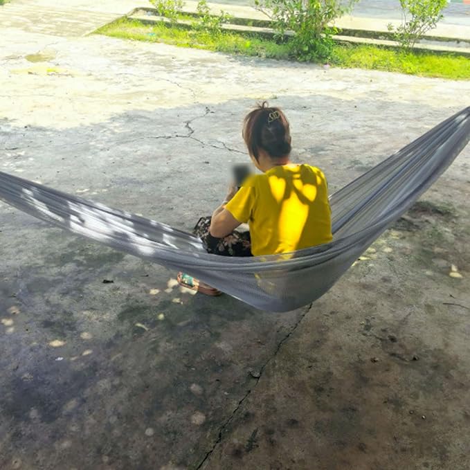 Portable Polyester Fiber Hammock Lightweight Portable Wide Mesh Breathable Tree Hanging Multi-Purpose Hammock Comfortable