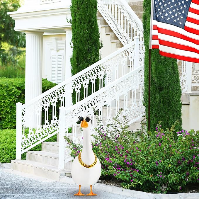Shyyween Chain Collar and Sunglasses Porch Goose Outfits for Plastic Goose 23"/ 17'' Lawn Geese Statue Sunglasses Collar for Garden Geese Retro Pet Cosplay Party Yard (Gold,No Rhinestone)