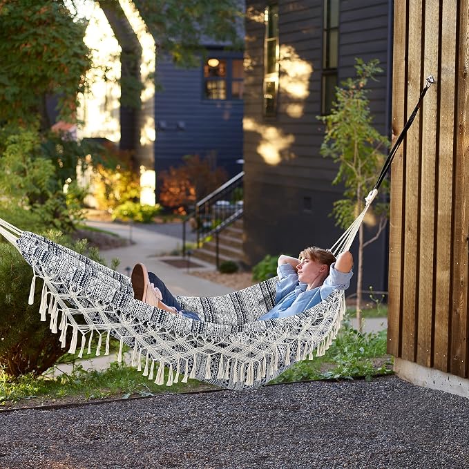 Garden Hammock with Tassels,2 Persons Indoor Hammocks with Portable Carry Bag Deluxe Macrame Fringe for Patio,Porch,Backyard,Beach,Outdoor and Inside Cotton Fabric, Up to 450Lbs (Blue-White)