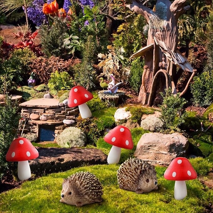 Queekay Resin Hedgehogs & Wood Mushroom Sculpture, Fairy Wild Garden Supplies, 6 Pieces, Red, Handmade Decor | Hedgehog & Mushroom Set, Plant Pot Bonsai Accent, Miniature Fairy Garden Figurines, Resin Craft, Indoor Outdoor Scene