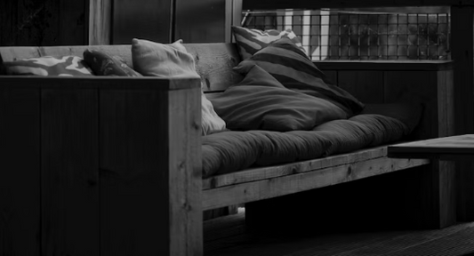 How to Decorate a Patio with Cushions and Throw Pillows