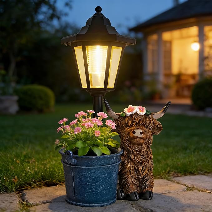 Solar Highland Cow Outdoor Statue, Garden Decor with Flowerpot & Lantern | Highland Cow Figurines for Yard Art Lawn Ornaments Porch Patio Balcony - Gifts for Women Mom Grandma