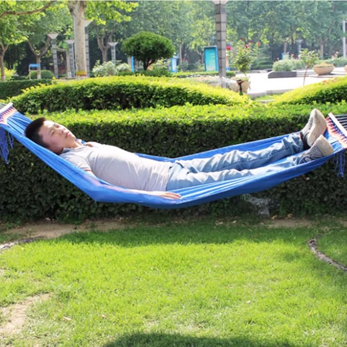 Nylon Rope Hammock Outdoor Camping Multifunctional Easy to Store Strong and Easy to Install Hammock(Green)