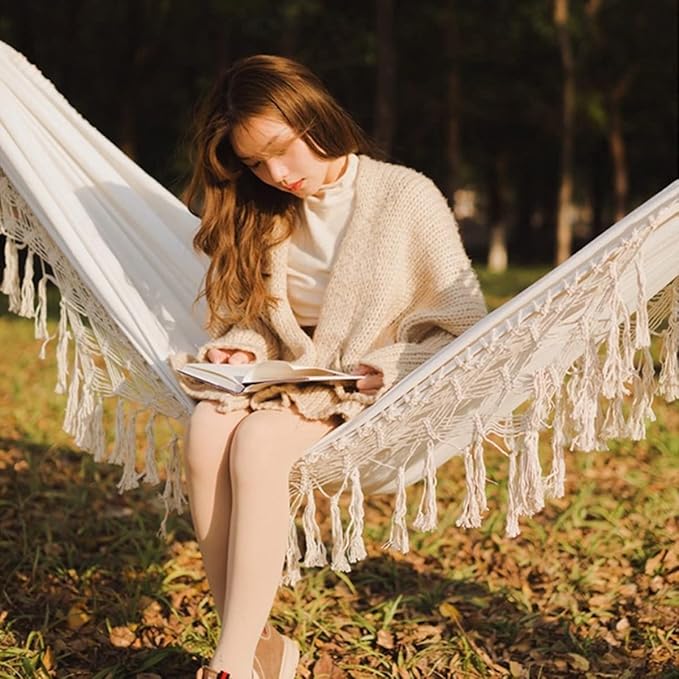 Cotton Canvas Tassel Hammock, Double Boho Hammocks with Macrame Fringe, Portable Camping Indoor Outdoor Garden Hammock Swing with Travel Bag, 150kg Load Capacity White