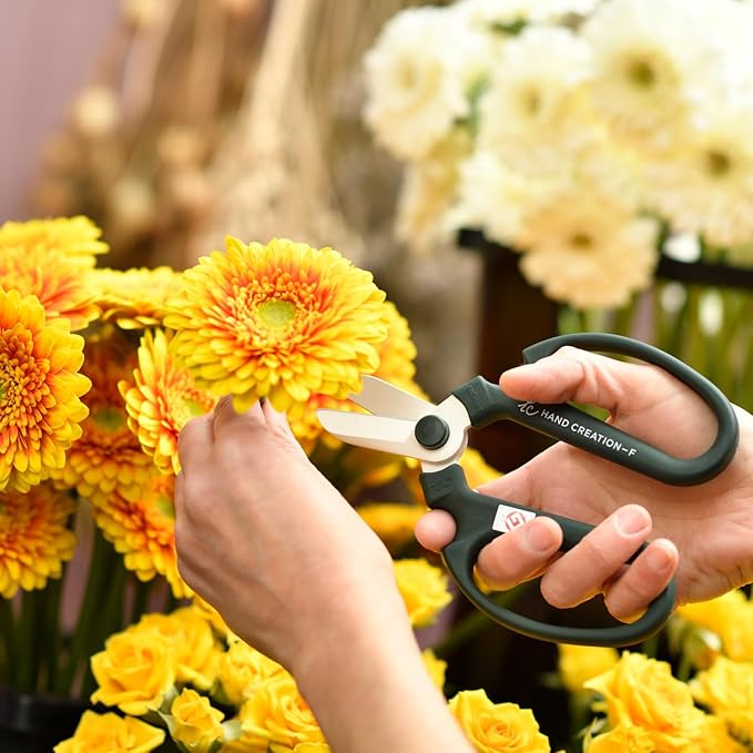 Japanese Floral Scissors - SAKAGEN Hand Creation, Professional Ultra Sharp Flower Shears for Floral Design, Ikebana & Gardening, Made in Japan, F-170 (Light Green)