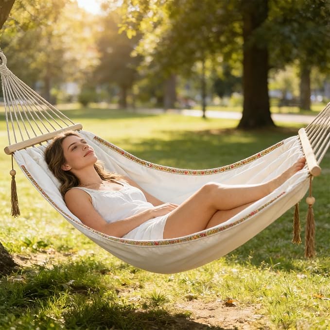 Hammock with Curved Spreader Bar, Protable Patio Hammock with Tassels, Hammock for Camping, Backyard, Balcony, Outdoor＆Indoor, Max 400LBS (59''*79'') (B)