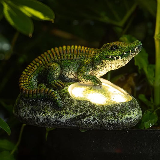 Rezpuao Garden Statue Crocodile,Solar Crocodile Decor for Outdoor,Resin Crocodiles Figurine with Solar Light for Patio,Balcony,Yard,Lawn Ornament,Perfect Garden Gift
