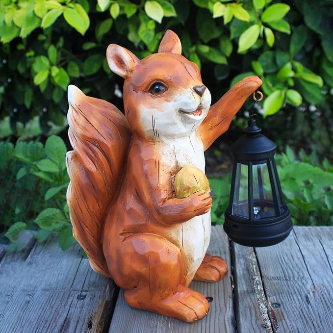Garden Statue Outdoor, Solar Squirrel Decor Lights, Resin Figurine Squirrel with Solar Light for Patio, Balcony, Yard, Lawn Ornament, Perfect Garden Gift