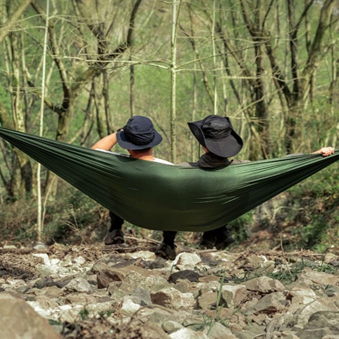 Portable Polyester Hammock with Storage Bag Outdoor Camping Thick Rope Portable Multi-Purpose Tree Hanging Hammock Comfortable(Green)