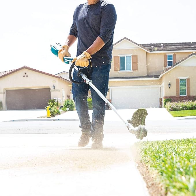 Makita XUX02ZX1 18V LXT Lithium-Ion Brushless Cordless Couple Shaft Power Head Kit w/ 13" String Trimmer Attachment, with BL1840B 18V LXT Lithium-Ion 4.0Ah Battery