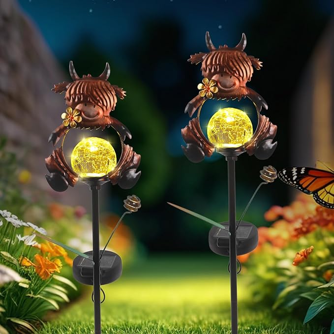 Solar Highland Cow Garden Stake Lights for Outside 2 Pack Metal Highland Cows Outdoor Decor Waterproof Decorative Garden Stakes Yard Lawn Landscaping Ornaments Housewarming Gifts for Women Mom Grandma