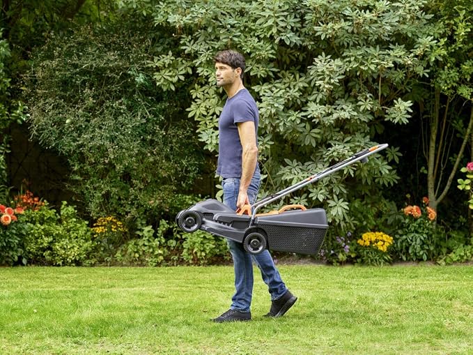 Black+Decker BEMW351 Elektro-Rasenmäher (1.000 W, 32cm Schnittbreite, 3-fach axial Schnitthöhenverstellung, 35l Grasfangbehälter, Ideal für Kleine Gärten), 1000 W, 32 cm