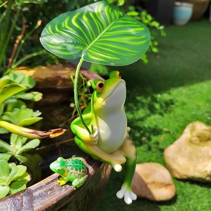 OwMell Umbrella Frog Statue for Garden, Green Frog Figurine, Outdoor Decor | This creative frog ornament brings a lot of vigour to your yard or garden. Garden Decoration Resin Sculpture 6 Inches Gift