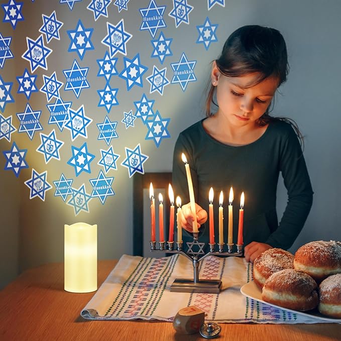 Hanukkah Light Decor Indoor Chanukah Projector Candle Chanukah Jewish Decorations Star of David Hanukkah Menorah Decor Blue LED Flameless Candle Battery Night Light with Remote Timer Xmas Party