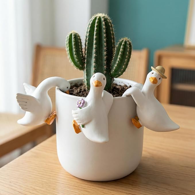 3PCS Goose Statue Duck Figurine Plant Pot Hugger | Resin Cute Goose Hanger Duck Ornament Garden Decor for Yard Lawn, Creative Gift for Plant Parents (3 Unique Styles)