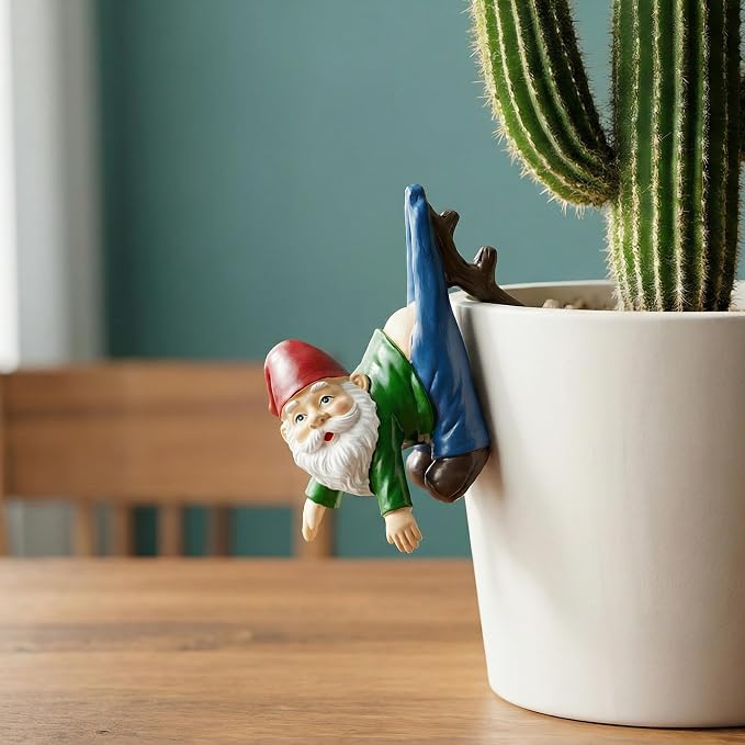 Gnome Statue Gnome Figurine Plant Pot Hugger | Resin Funny Gnome Hanger Ornament Garden Decor for Yard Lawn, Naughty Gift for Plant Parents