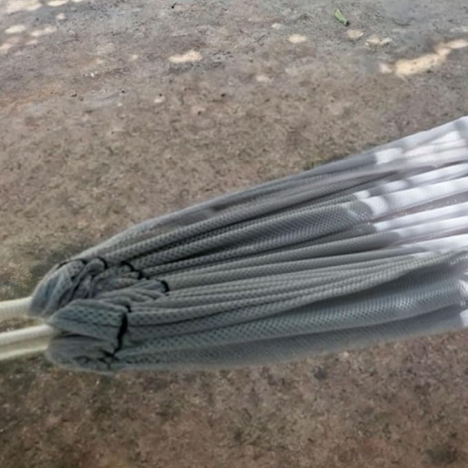 Portable Polyester Fiber Hammock Lightweight Portable Wide Mesh Breathable Tree Hanging Multi-Purpose Hammock Comfortable