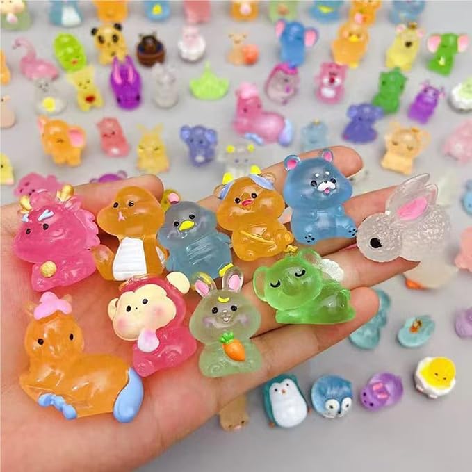 Mini Glow in The Dark Animal Resin Models,New Mystery Resin Animals Blind Bag,Mini Luminous Farm Ocean Figures,Animal Miniatures for Fairy Garden Accessories,Individually Wrapped Blind Bag(100PCS)