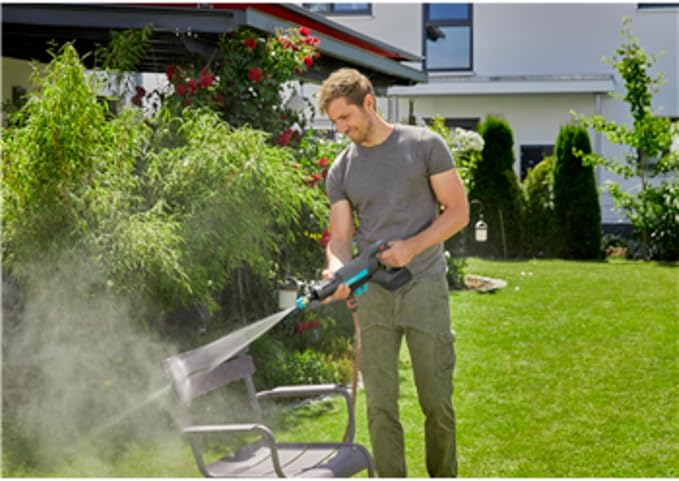 GARDENA Idropulitrice AquaClean 24/18V P4A Set pronto all’uso: idropulitrice a batteria per esterno, 3 livelli di pulizia, pressione max. 24 bar, incl. batteria + caricabatterie (14800-20)