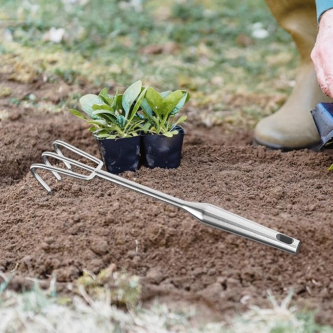 Hand Rake Stainless Steel Heavy Duty Garden Rake Weeding Tool Ergonomic Claw Rake Soil Tiller Portable Planting Rake Suitable for Flower Beds Yard Wor, 3 Tine Long Handle
