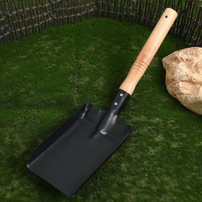 BESPORTBLE Small Wooden Handle Iron Shovel Compact Lightweight Soil Spade for Gardening Pot Plants and Outdoor Use