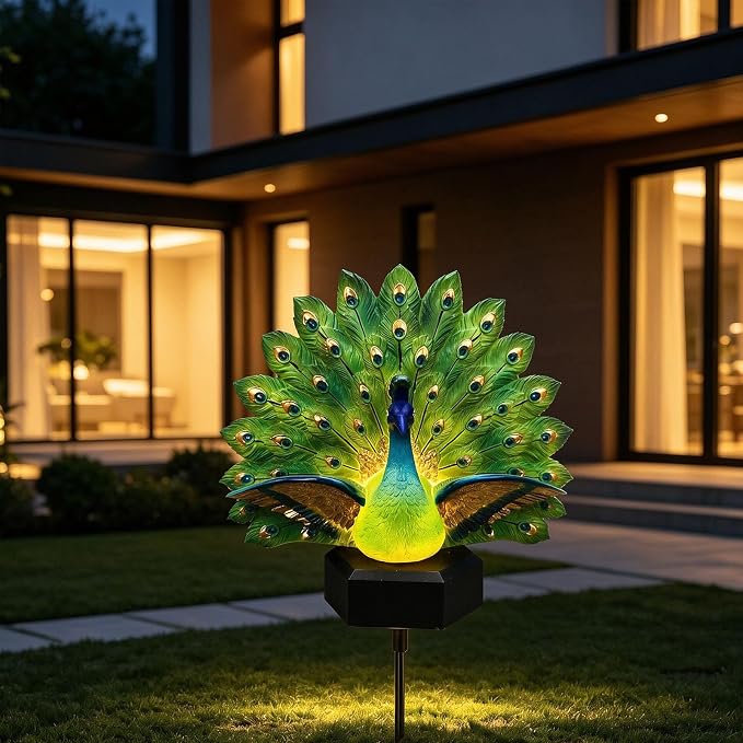 Solar Peacock Garden Sculpture, Outdoor Decor Light with Auto-On LED, Tail Statue for Yard Patio Lawn Walkway Villa Landscape Decoration Gift (This Product is a Static Sculpture.