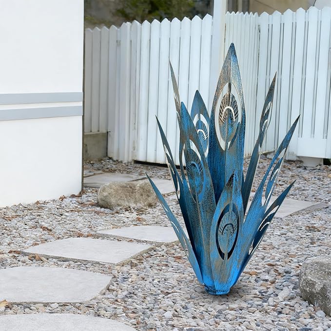 Jesokiibo 2PCS Metal Agave Plant Outdoor Decor,Large Tequila Rustic Sculpture Garden Art Yard Statue - Outdoor Decoration Courtyard Garden Lawn Ornament Stakes Gift