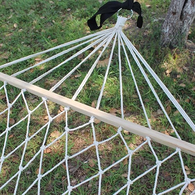 Portable Cotton Rope Hammock with Wooden Sticks Outdoor Camping Mesh Leisure Lightweight Easy to Carry Hammock Comfortable(Rojo)