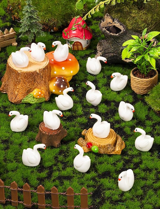 100pcs Mini Resin Goose Figurine | Micro Landscape Dollhouse Ornament, Cake DIY Craft, Office Desk Ornaments, Birthday Decoration Gift