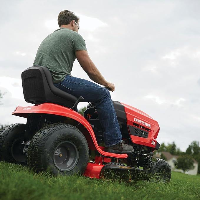 CRAFTSMAN 42" Gas Riding Lawn Mower with 17.5 HP* Briggs and Stratton Single-Cylinder Engine, Gas Lawn Tractor with 7-Speed Transmission, Red/Black (13AN77XSA93)