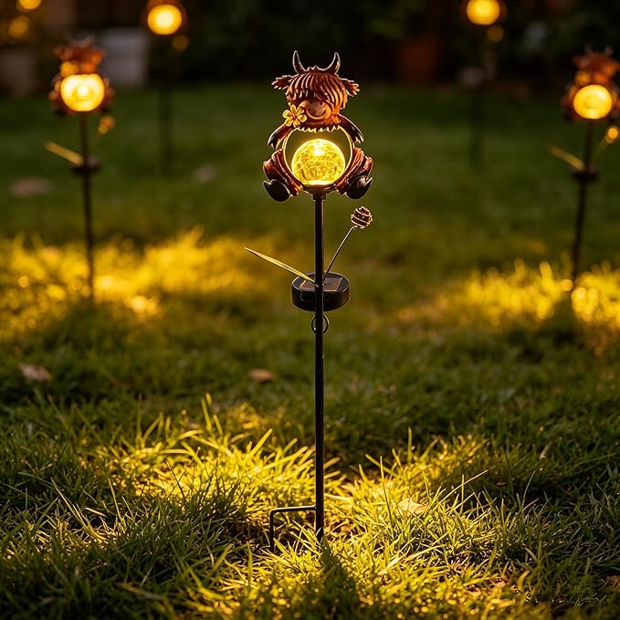 Solar Highland Cow Garden Stake Lights for Outside 2 Pack Metal Highland Cows Outdoor Decor Waterproof Decorative Garden Stakes Yard Lawn Landscaping Ornaments Housewarming Gifts for Women Mom Grandma