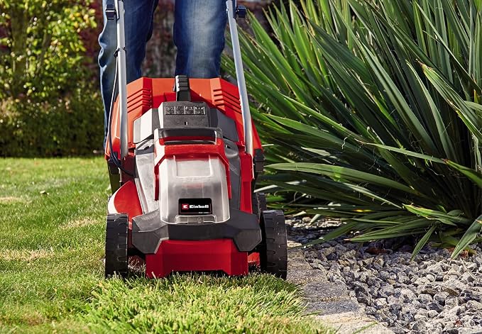 Einhell Cordless lawnmower GE-CM 18/30 Li Kit Power X-Change (18 V, 30 cm cutting width, up to 150 m², brushless, 25L collection bag, 30-70 mm cutting height, incl. 3.0 Ah battery and charger)