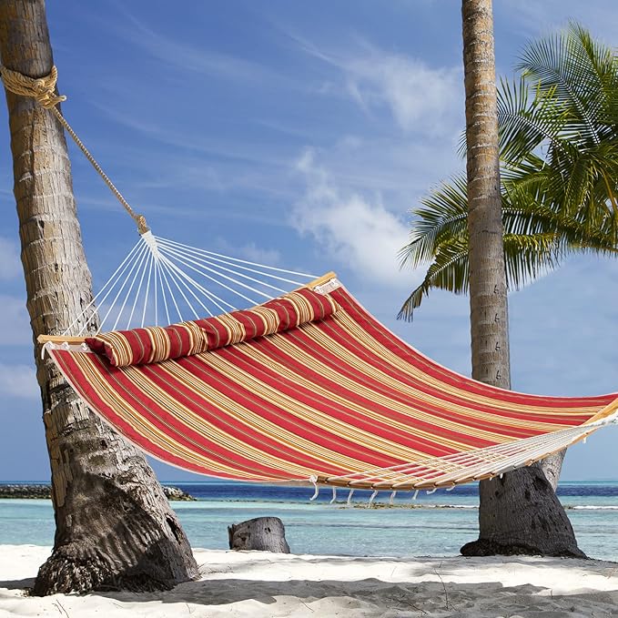 Giantex with Detachable Pillow Outdoor Hanging Chair, Patio w/Curved Bamboo Spreader Bar, Steel Chain, Hammock Swing for Backyard, Beach, Garden(Stand Not Included) (Red)
