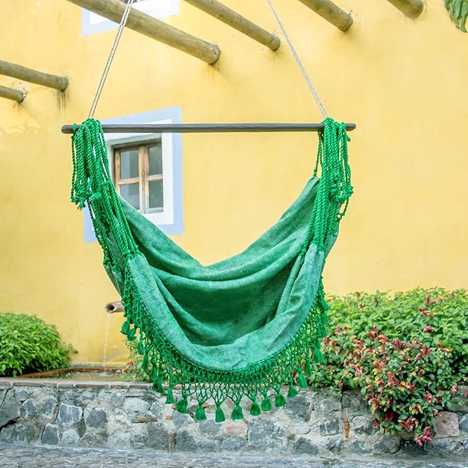 NOVICA Kelly Green Sustainable Cotton Hammock Swing Chair with Spreader Bar and Macrame Fringe, 'Take Me to The Forest'