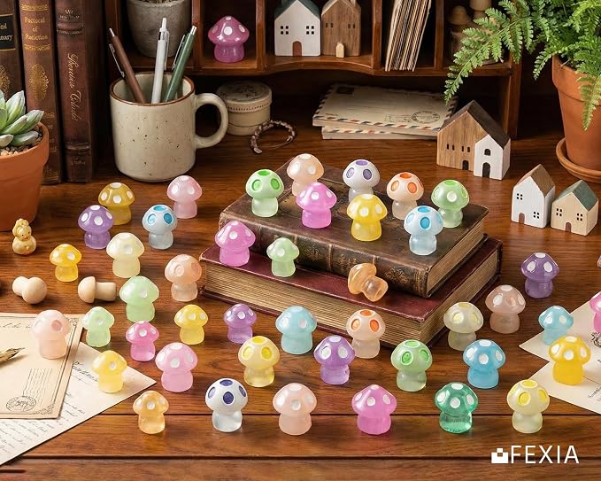 FEXIA 50pcs Mini Resin Mushrooms Little Mushroom Figures Tiny Figures Glow in the Dark for Aquariums Dollhouses Fairy Garden Mushroom Decor Landscape