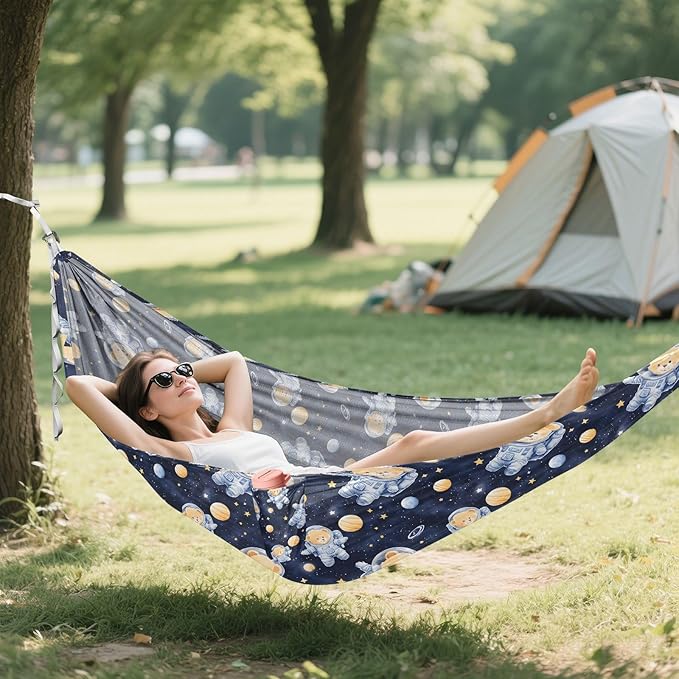 Camping Hammock Outdoor Hammocks for Outside Space Bear Beach Trees Portable Lightweight with Pockets Tree Straps Indoor
