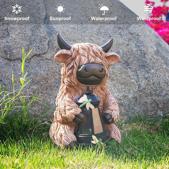 DKJOCKY Highland Cow Garden Decor Statue with Solar Light Lantern, Birthday Gifts for Women Mom Grandma, Funny Waterproof Resin Figurine Outdoor Decorations for Yard Patio Lawn Balcony Porch