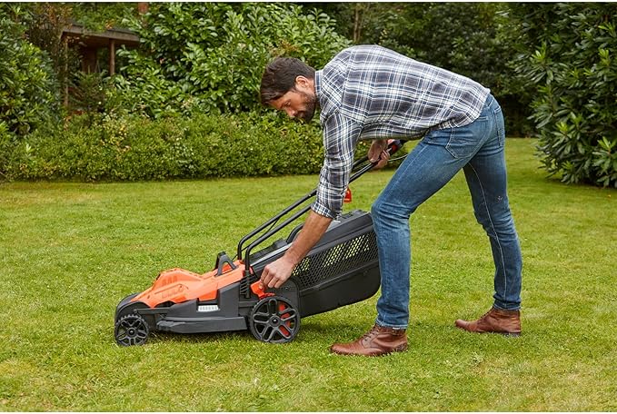 BLACK+DECKER Wired Trimmer - 6 adjustable heights, orange, BEMW481BH-QS