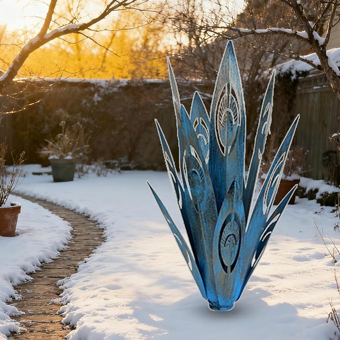 Jesokiibo 2PCS Metal Agave Plant Outdoor Decor,Large Tequila Rustic Sculpture Garden Art Yard Statue - Outdoor Decoration Courtyard Garden Lawn Ornament Stakes Gift