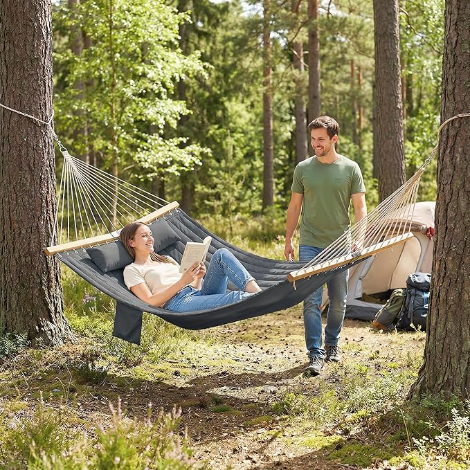 Outsunny Outdoor Hammock, 2-Person Hammock with Head Pillow and Pad, Wood Spreader Bars, 440 lbs Capacity, for Patio Yard Garden, 128" x 55", Gray