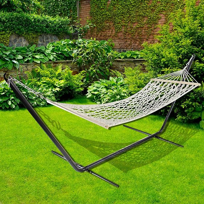 Northlight 32816579 31" x 78" Tan Netting Lattice Pattern Hammock with Wooden Bars, Brown