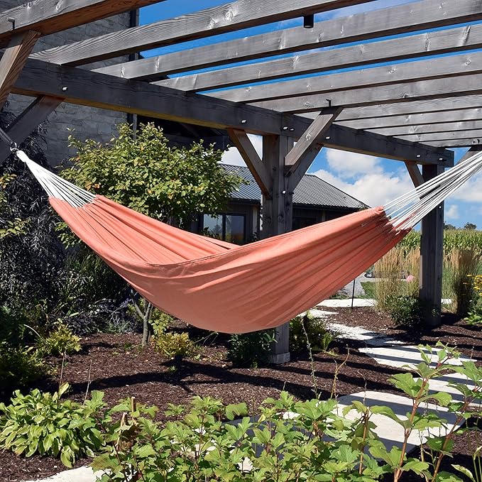 Vivere Double Brazilian Fade and Weather-Resistant Hammock (Coral)