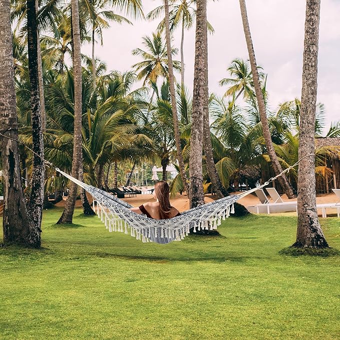 Garden Hammock with Tassels,2 Persons Indoor Hammocks with Portable Carry Bag Deluxe Macrame Fringe for Patio,Porch,Backyard,Beach,Outdoor and Inside Cotton Fabric, Up to 450Lbs (Blue-White)
