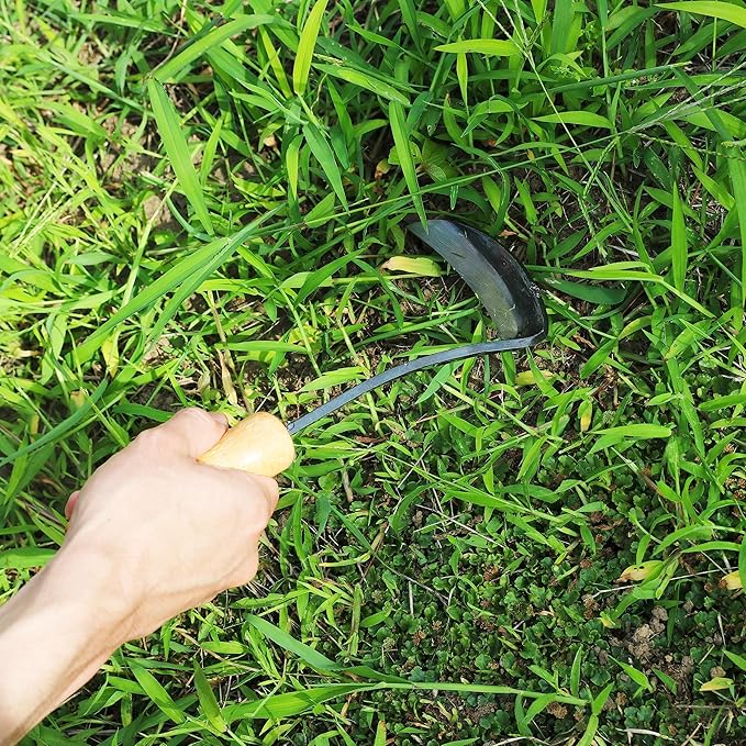 KAKURI Japanese Weeding Sickle Hoe Garden Tool 4.7", Made in Japan, Nejiri Gama Hand Weeder for Scraping and Cutting Weeds, Razor Sharp Laminated Japanese Carbon Steel Blade