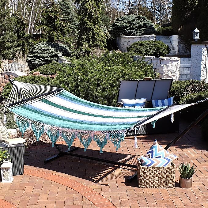 Sunnydaze Lagoon Stripes Woven Double Hammock with Crocheted Edges/Spreader Bars and Soft-Spun Polyester Rope Hanging Hammock Chair